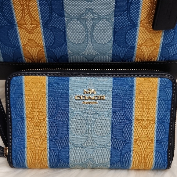💙🔹️Coach🔹 Mollie Tote 25 Signature Jacquard With Stripes And Matching Wallet - Picture 4 of 17